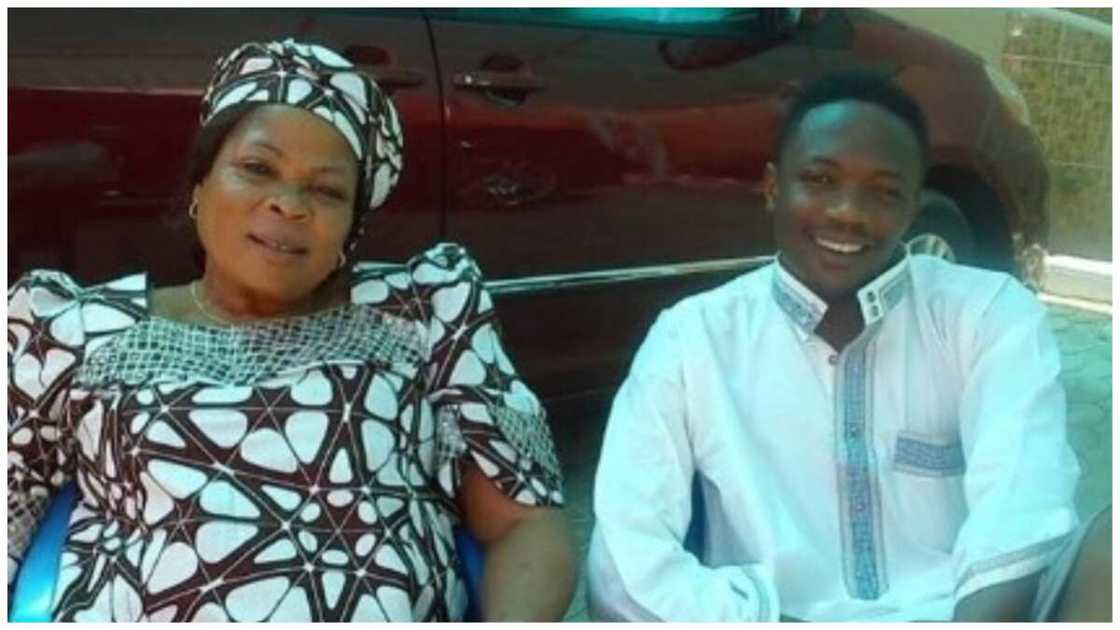 Mahaifiyar fitaccen dan kwallon kafa na Najeriya, Ahmed Musa, ta riga mu gidan gaskiya Mahaifiyar fitaccen dan kwallon kafa na Najeriya, Ahmed Musa, ta riga mu gidan gaskiya