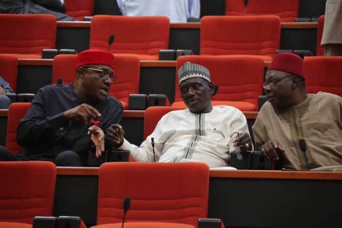 Zaben 2019: Sanatocin APC da na PDP sunyi musayar yawu akan gudanarwar zabe Zaben 2019: Sanatocin APC da na PDP sunyi musayar yawu akan gudanarwar zabe