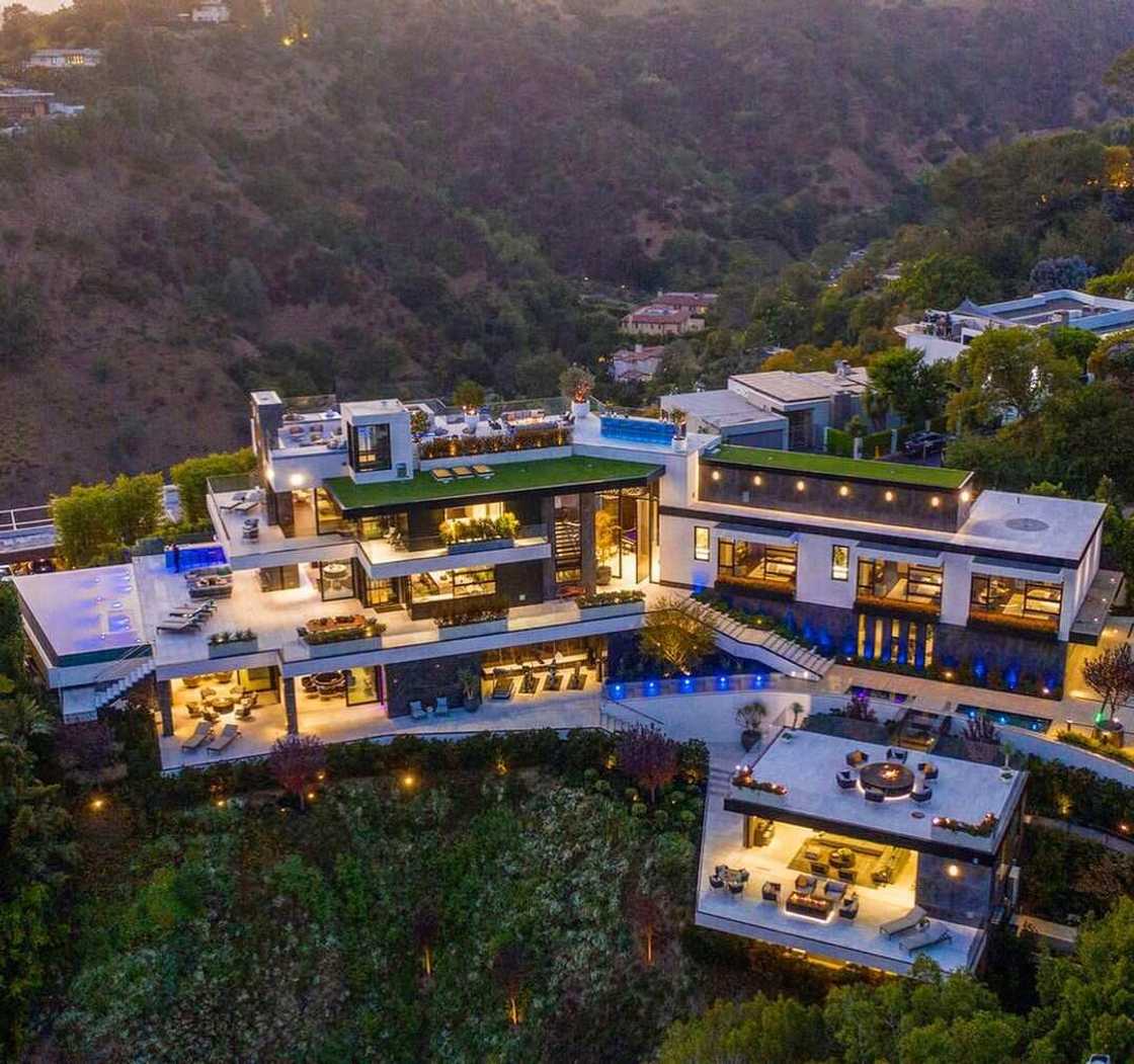 Pretty houses Pretty houses