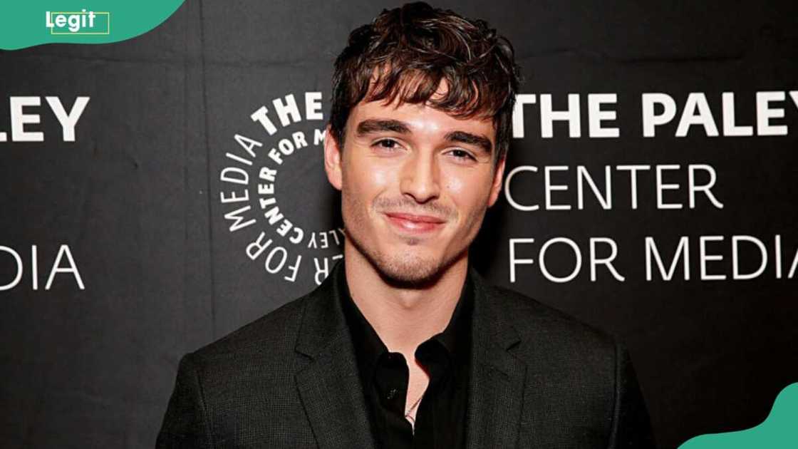 Corey Mylchreest gay Corey Mylchreest gay