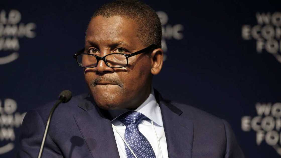 Dangote ya samu lambar yabo a Legas Dangote ya samu lambar yabo a Legas