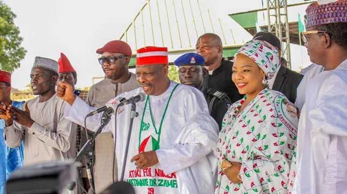 Kwankwaso yayin taron yakin neman zaben PDP a jihar Zamfara Kwankwaso yayin taron yakin neman zaben PDP a jihar Zamfara