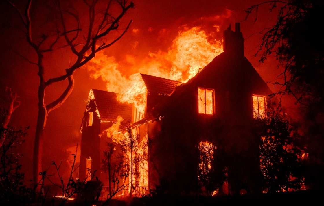 The conflagration around the United States' second city burned for three weeks, forcing thousands of residents to evacuate their homes The conflagration around the United States' second city burned for three weeks, forcing thousands of residents to evacuate their homes