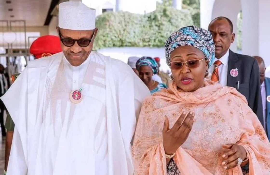 Shugaba Buhari da uwar gidansa. Shugaba Buhari da uwar gidansa.