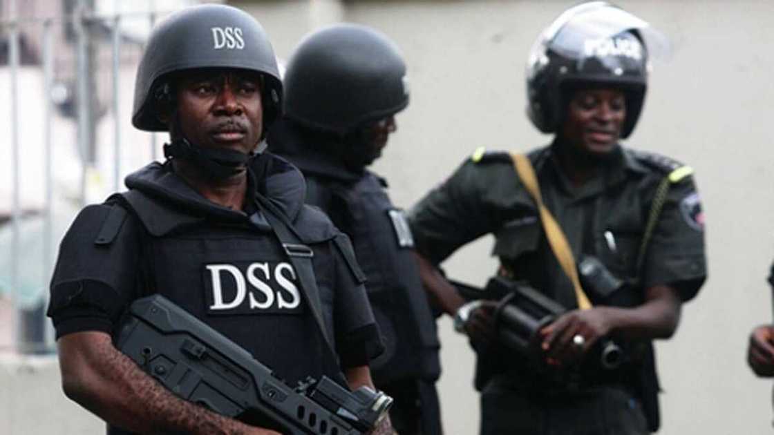 Yourba monarch tells Sunday Igboho to surrender to DSS Yourba monarch tells Sunday Igboho to surrender to DSS