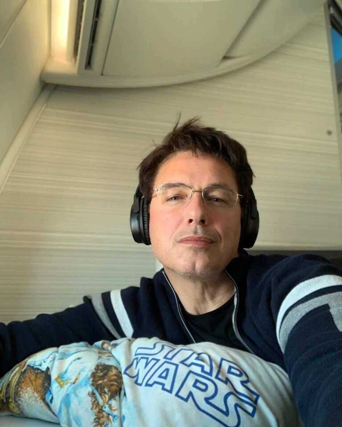 John Barrowman injury updates John Barrowman injury updates
