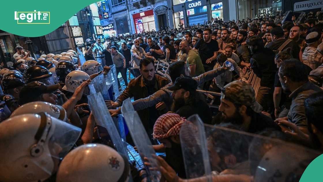 Violent clashes broke out in Istanbul after police dispersed angry crowds protesting a cartoon published by the satirical magazine LeMan Violent clashes broke out in Istanbul after police dispersed angry crowds protesting a cartoon published by the satirical magazine LeMan