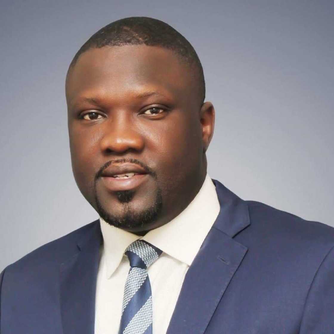 Lanre Sanusi ya kammala MBA da maki 3.8 a cikin 4.0 a Jami’ar Dallas Lanre Sanusi ya kammala MBA da maki 3.8 a cikin 4.0 a Jami’ar Dallas