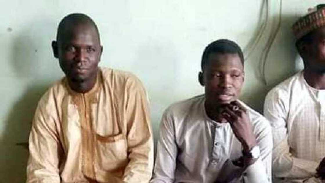 Zagin gwamnan APC: An tsare Atiku Boza na PDP a kurkuku, an garkame wanda ya je belinsa Zagin gwamnan APC: An tsare Atiku Boza na PDP a kurkuku, an garkame wanda ya je belinsa