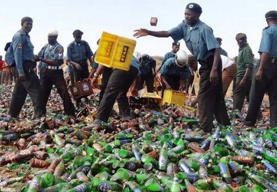 Two vehicles carrying 5,760 cartons of beer have been confiscated in Kano Two vehicles carrying 5,760 cartons of beer have been confiscated in Kano