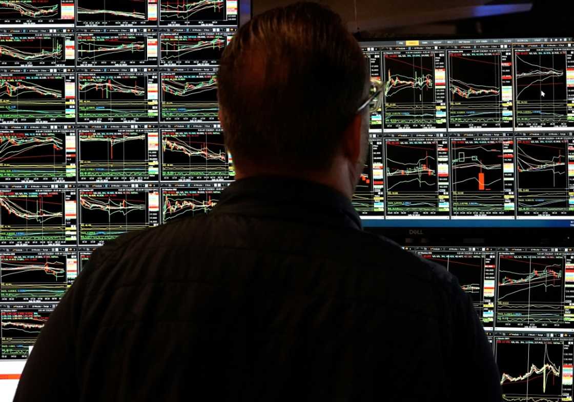 Experts say companies are not rushing to IPO because they can get funding elsewhere Experts say companies are not rushing to IPO because they can get funding elsewhere
