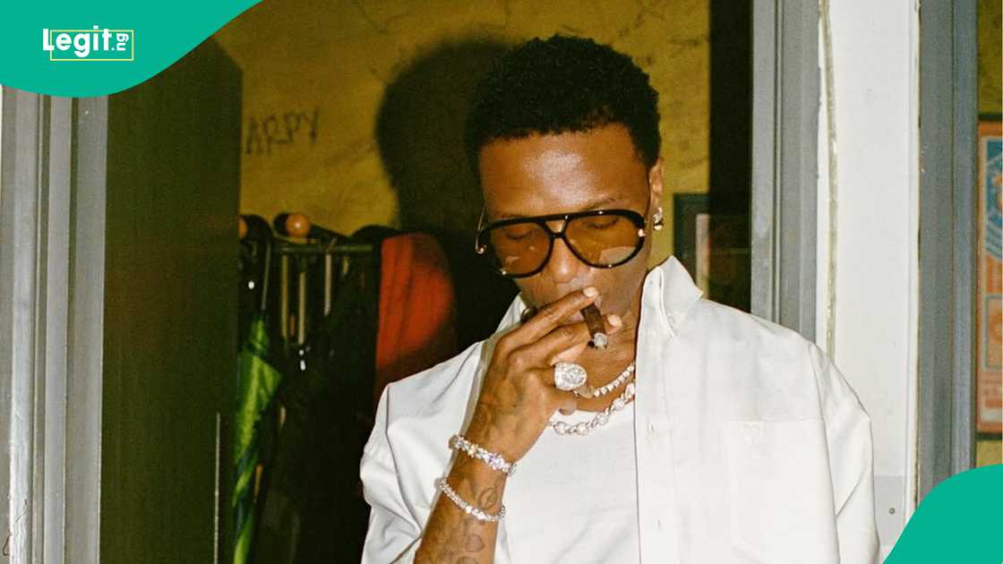 Daniel Regha roasts Wizkid's efforts on Sarz's new song. Daniel Regha roasts Wizkid's efforts on Sarz's new song.