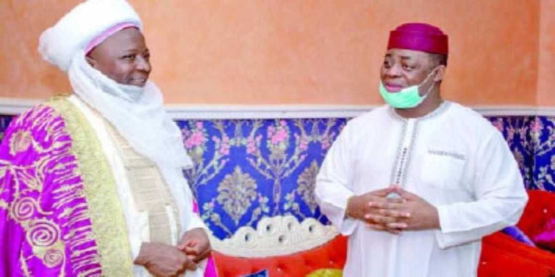 Labari da dumi: 'Yan sanda sun yi wa masarautar Shinkafi 'zobe' Labari da dumi: 'Yan sanda sun yi wa masarautar Shinkafi 'zobe'