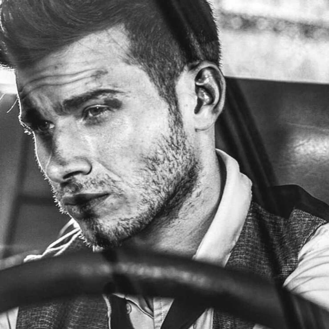 Oliver Stark birthmark Oliver Stark birthmark