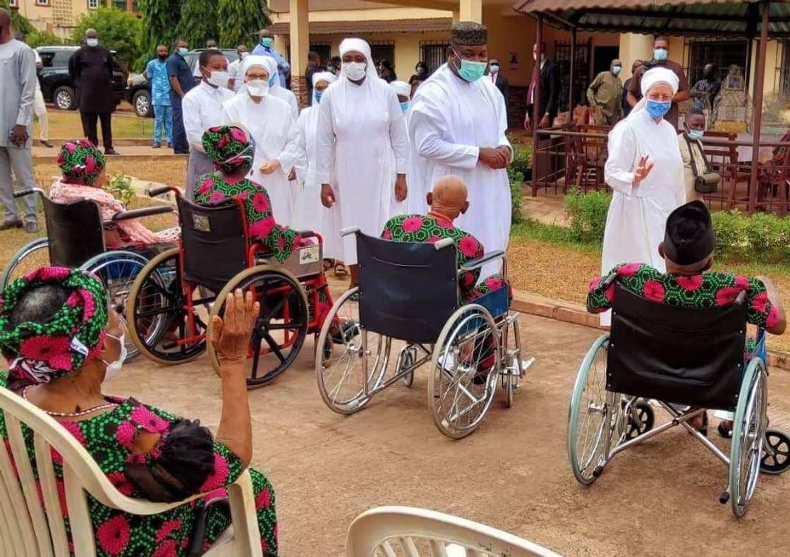 CAN lauds Nsukka professors, Ugwuanyi’s friends for paying N27.3m hospital bills of indigent patients CAN lauds Nsukka professors, Ugwuanyi’s friends for paying N27.3m hospital bills of indigent patients