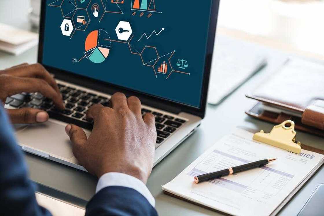 how to use PMT function in Excel