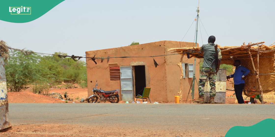 Niger Republic bars Nigerians from entering country with ECOWAS passport Niger Republic bars Nigerians from entering country with ECOWAS passport