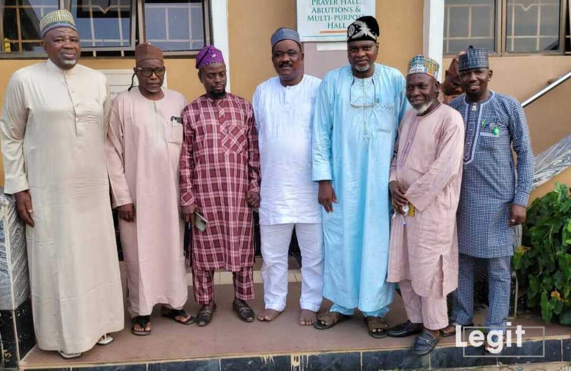 LAUTECH hijab saga: Professor Lawal tender apology as Muslim Community intervenes LAUTECH hijab saga: Professor Lawal tender apology as Muslim Community intervenes