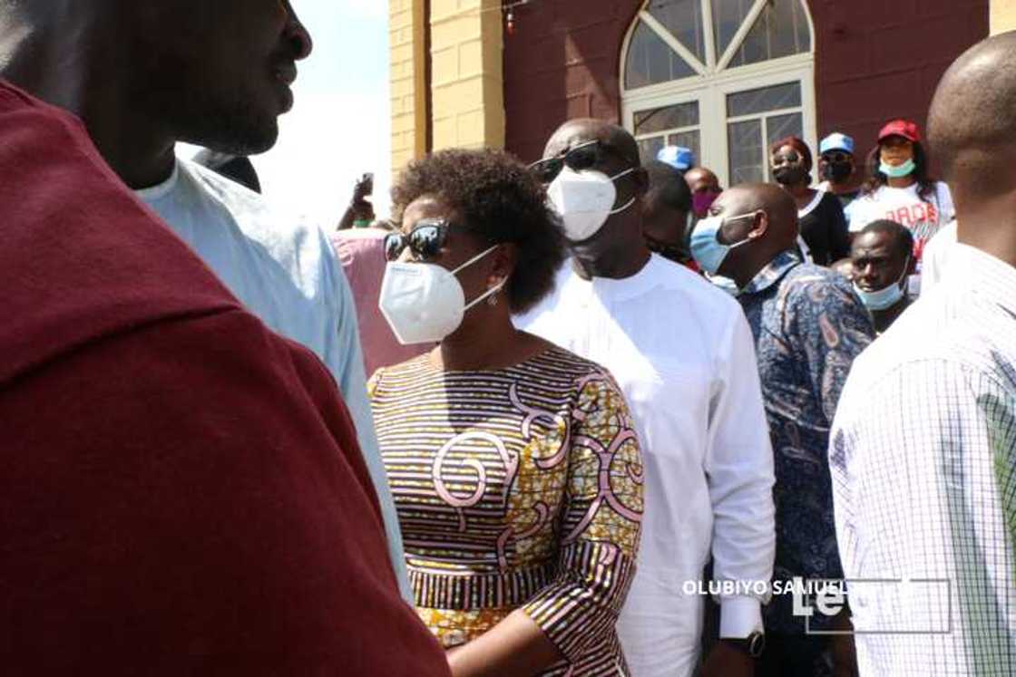 Kai tsaye: Yadda zabe gwamnan jihar Edo tsakanin Obaseki da Ize-iyamu ke gudana Kai tsaye: Yadda zabe gwamnan jihar Edo tsakanin Obaseki da Ize-iyamu ke gudana