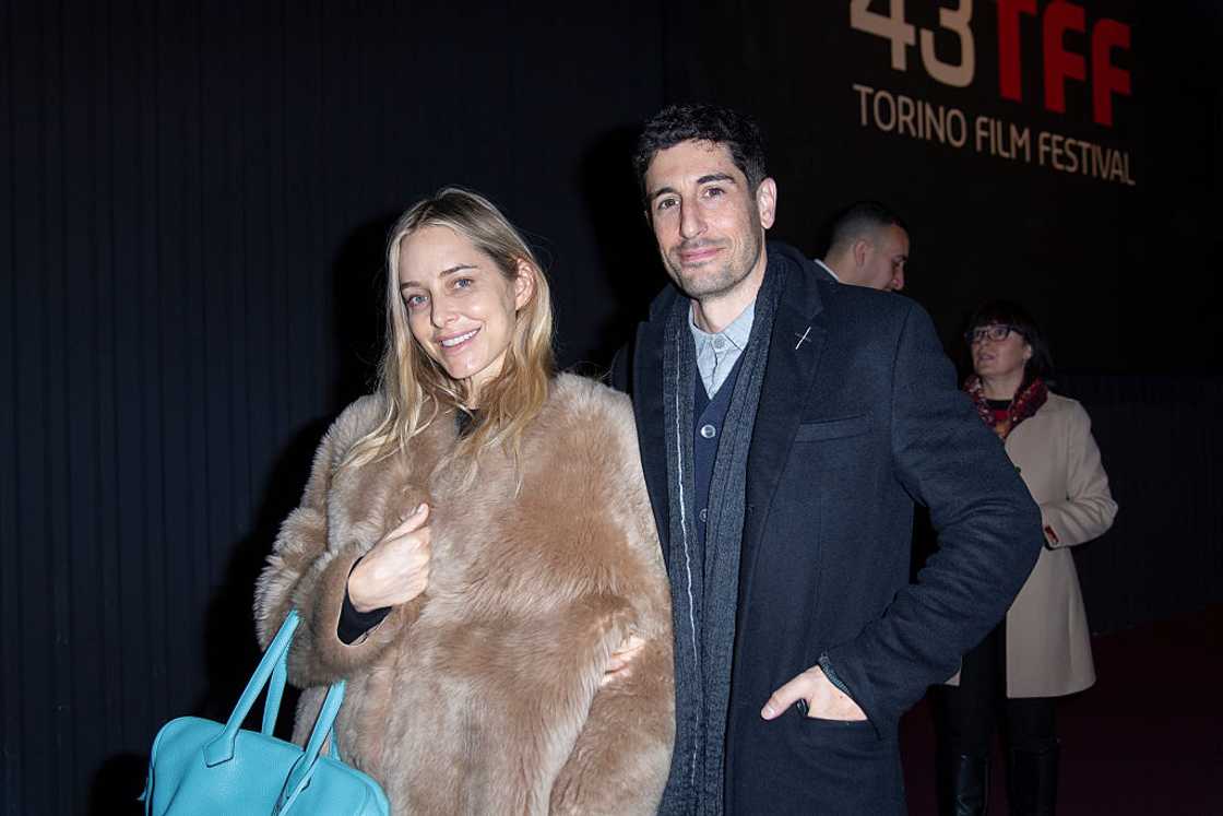 Jenny Mollen and Jason Biggs in Turin, Italy. Jenny Mollen and Jason Biggs in Turin, Italy.