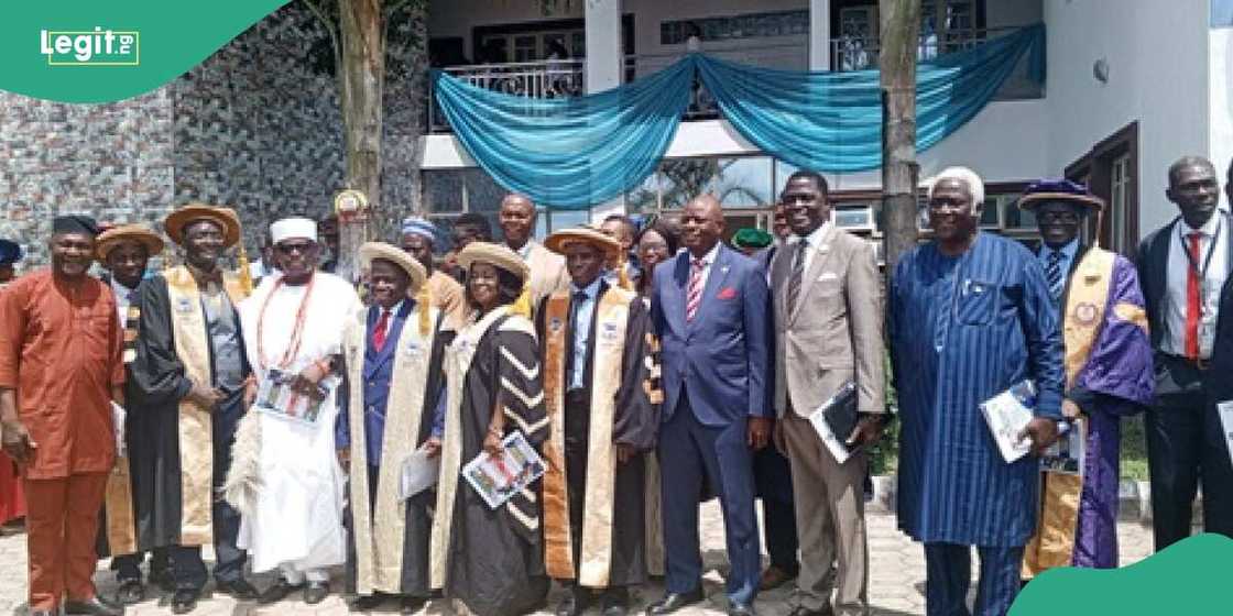 Dominion University convocation Dominion University convocation