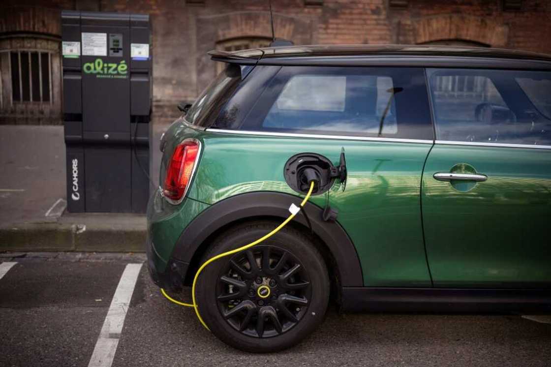 The automobile industry had largely expected European regulations and invested massively in electric vehicles The automobile industry had largely expected European regulations and invested massively in electric vehicles