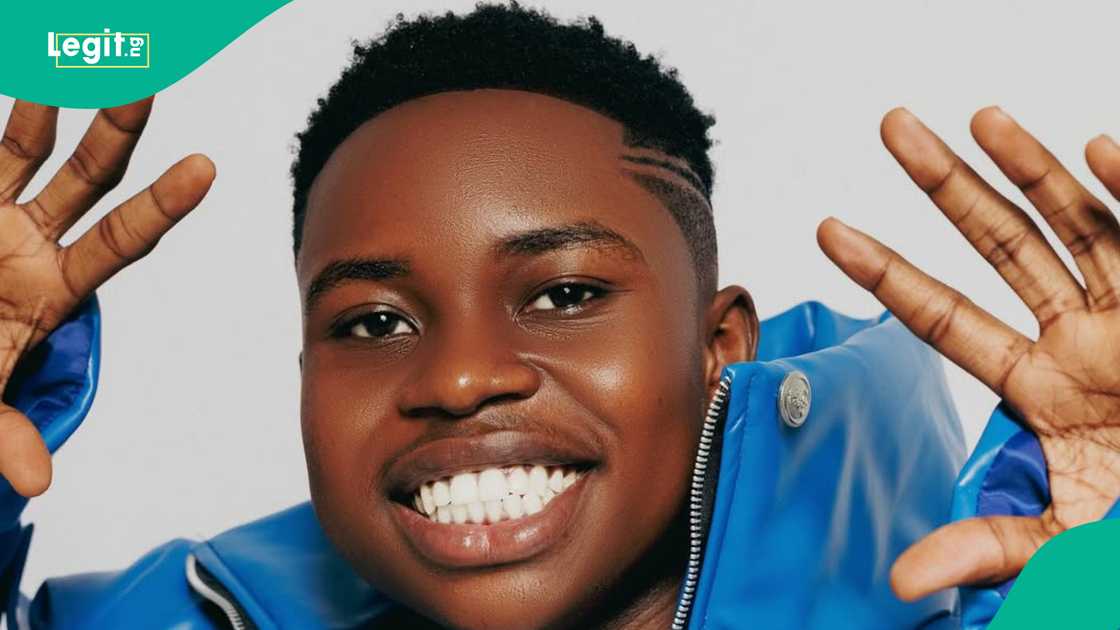 Peller and security man, who tried to stop him from recording in a restricted area, engage in an altercation in viral video