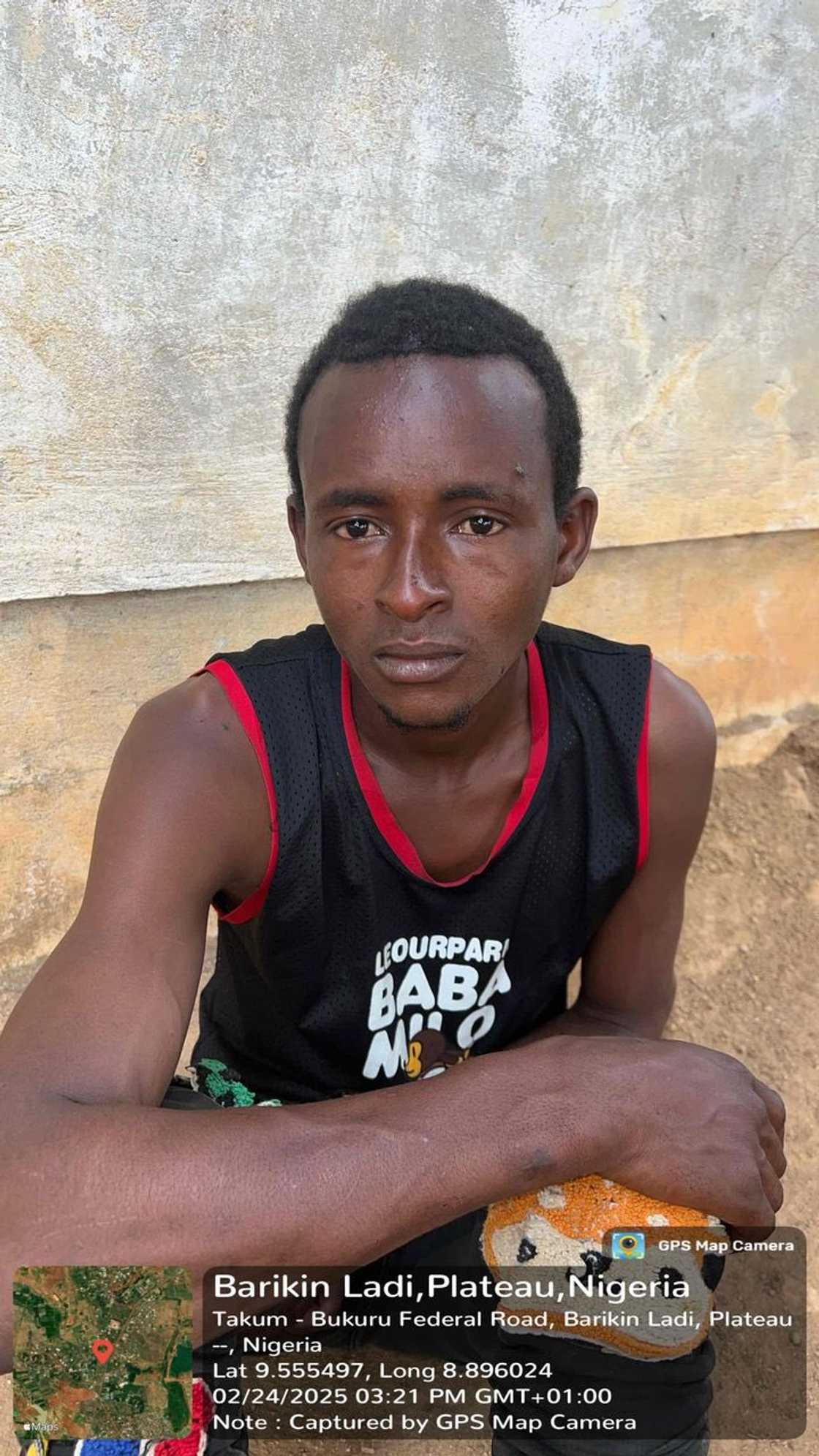 Sojoji sun saki hoton daya daga cikin 'yan bindigar da suka kama a jihar Filato Sojoji sun saki hoton daya daga cikin 'yan bindigar da suka kama a jihar Filato