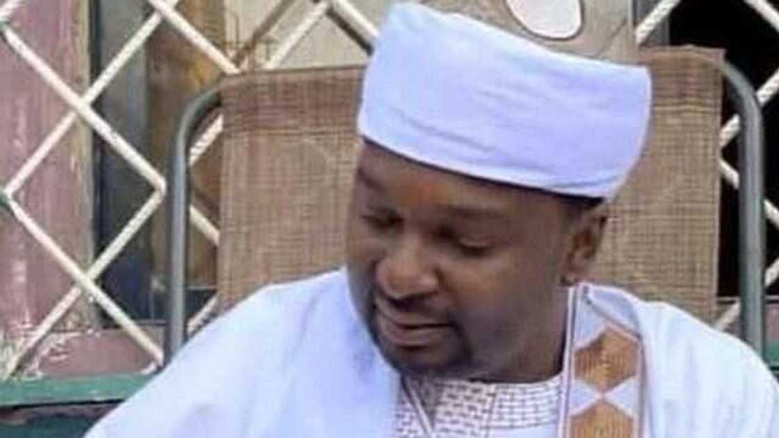 Ta'addanci: Jerin sarakuna 7 da aka dakatar saboda hada kai da 'yan bindiga Ta'addanci: Jerin sarakuna 7 da aka dakatar saboda hada kai da 'yan bindiga