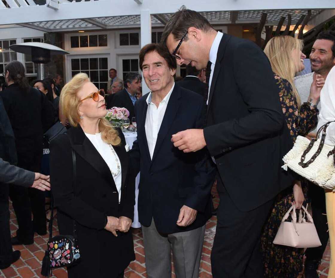 Tony Scotti : quelle est la fortune du mari de Sylvie Vartan ? Tony Scotti : quelle est la fortune du mari de Sylvie Vartan ?