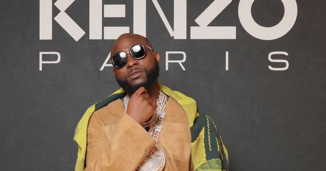 Wizkid’s former bodyguard joins Davido on tour in America, netizens react Wizkid’s former bodyguard joins Davido on tour in America, netizens react