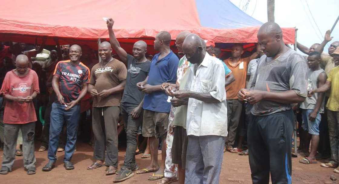 Empowerment: Ugwuanyi, NIMASA donate working equipment to Enugu artisans