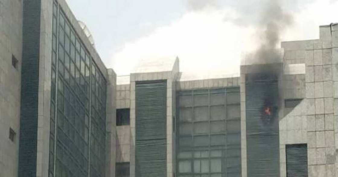 Da duminsa: Gobara ta tashi a hedkwatar hukumar CAC da ke Abuja Da duminsa: Gobara ta tashi a hedkwatar hukumar CAC da ke Abuja