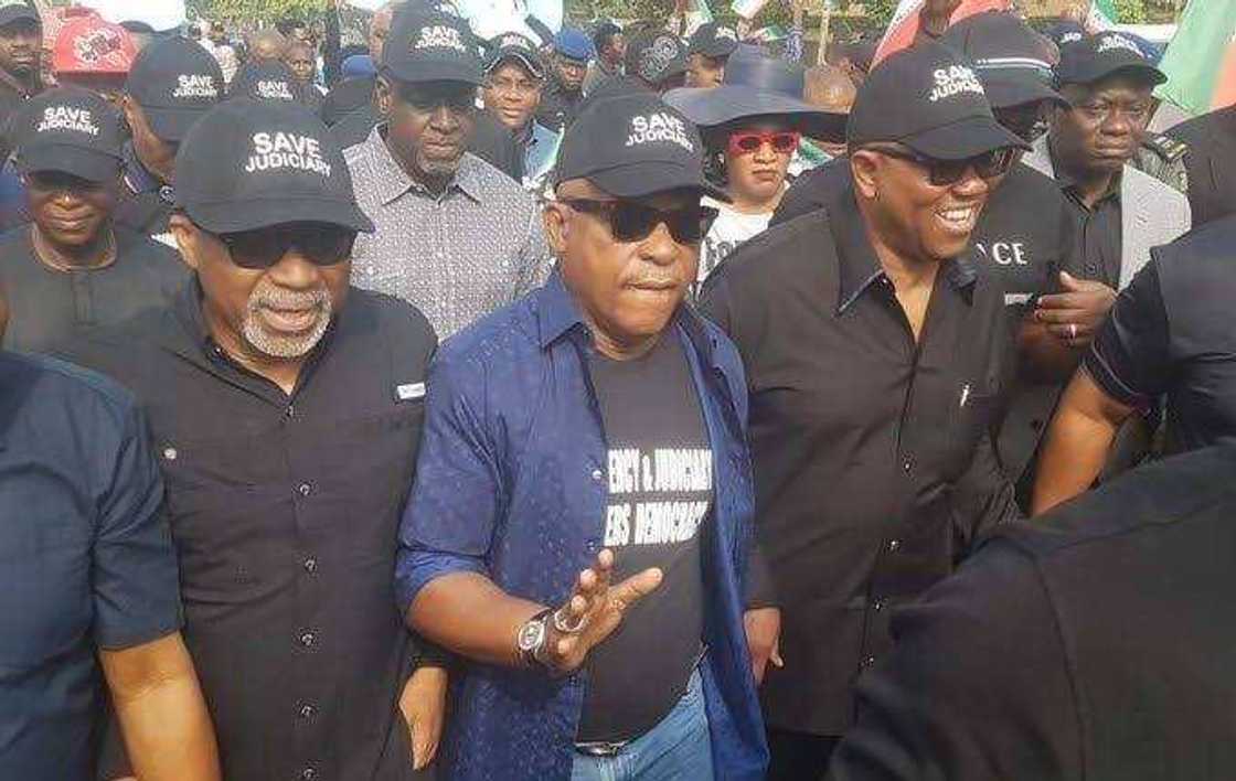 PDP ta nemi a sake duba hukuncin kotun koli kan zaben Buhari PDP ta nemi a sake duba hukuncin kotun koli kan zaben Buhari