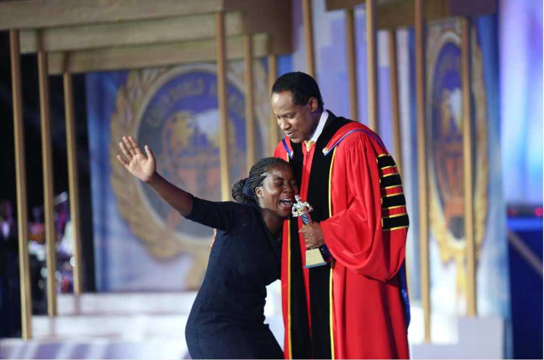 Will 2019 be the year of connection? Pastor Chris Oyakhilome’s legendary NYE service and Future Africa Leaders Award (FALA) tonight Will 2019 be the year of connection? Pastor Chris Oyakhilome’s legendary NYE service and Future Africa Leaders Award (FALA) tonight