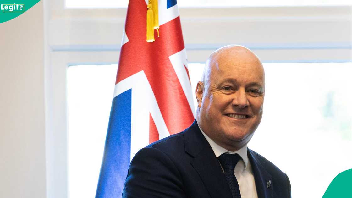 See 8 groups of foreigners exempted from New Zealand citizenship test