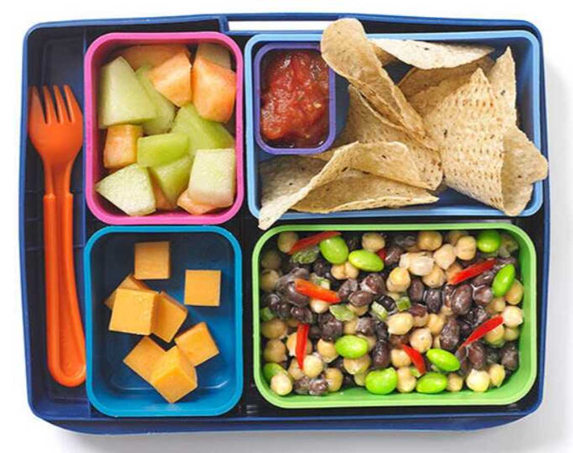 Healthy snacks for kids at school