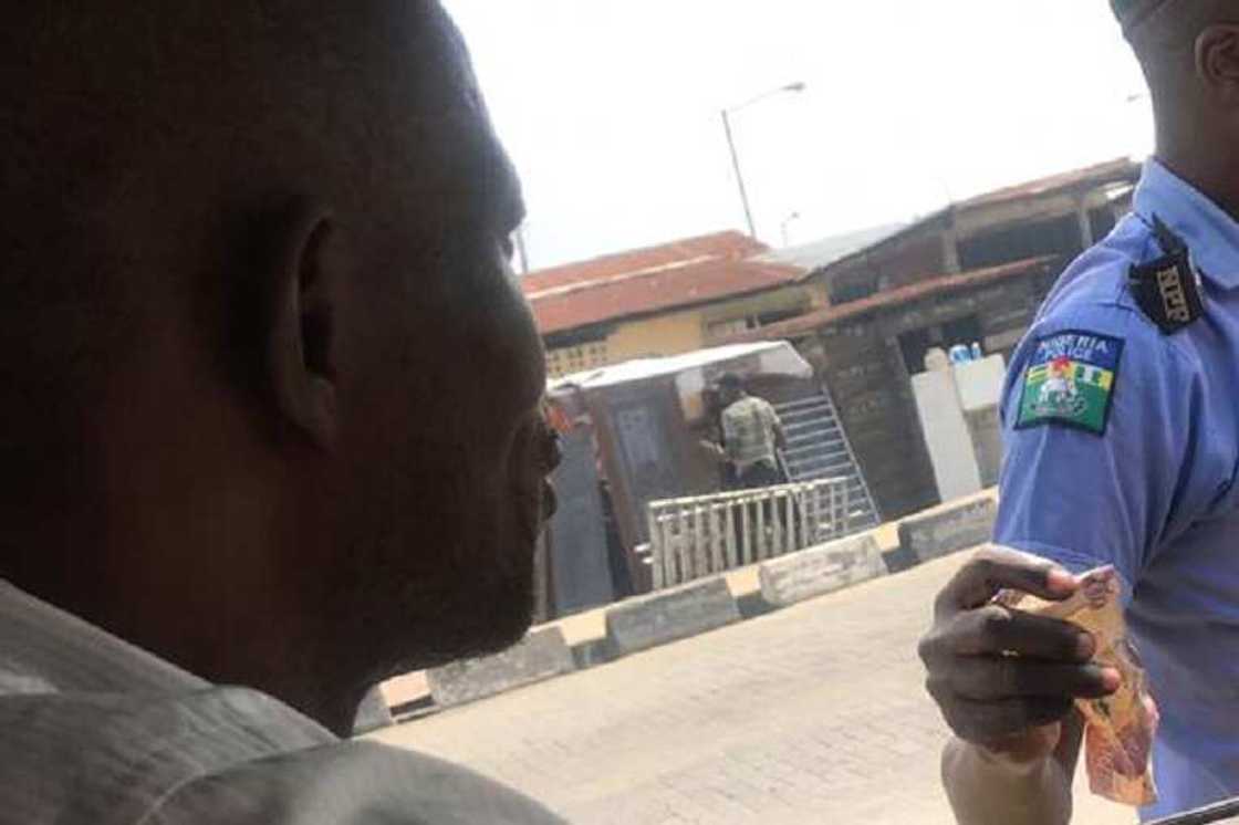 Benjamin Hundeyin Benjamin Hundeyin