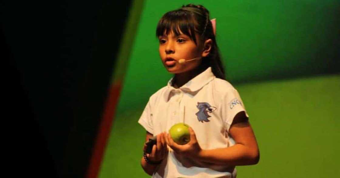 Meet the adorable girl, 8, who has a higher IQ than Einstein Meet the adorable girl, 8, who has a higher IQ than Einstein
