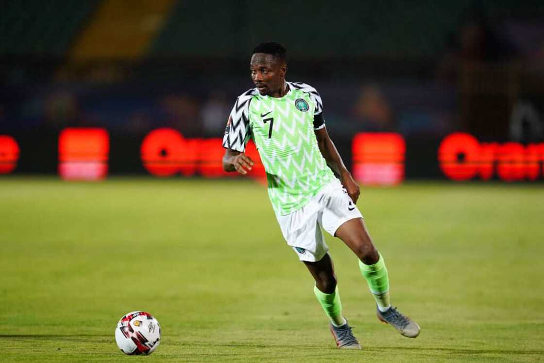 Ahmed Musa yayi martani mai zafi bayan masoyan Kano Pillars sun fatattakesu daga filin wasa Ahmed Musa yayi martani mai zafi bayan masoyan Kano Pillars sun fatattakesu daga filin wasa