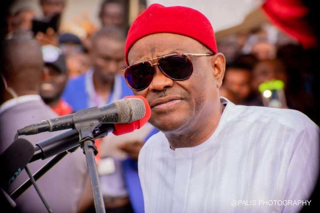 Gwamnan Ribas, Nyesom Wike. Gwamnan Ribas, Nyesom Wike.