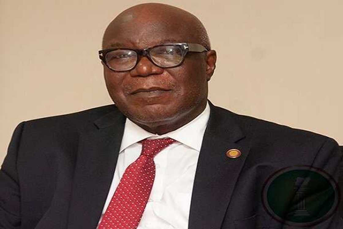 Shahararrun 'yan Najeriya 26 da suka mutu a wannan shekarar 2021 Shahararrun 'yan Najeriya 26 da suka mutu a wannan shekarar 2021