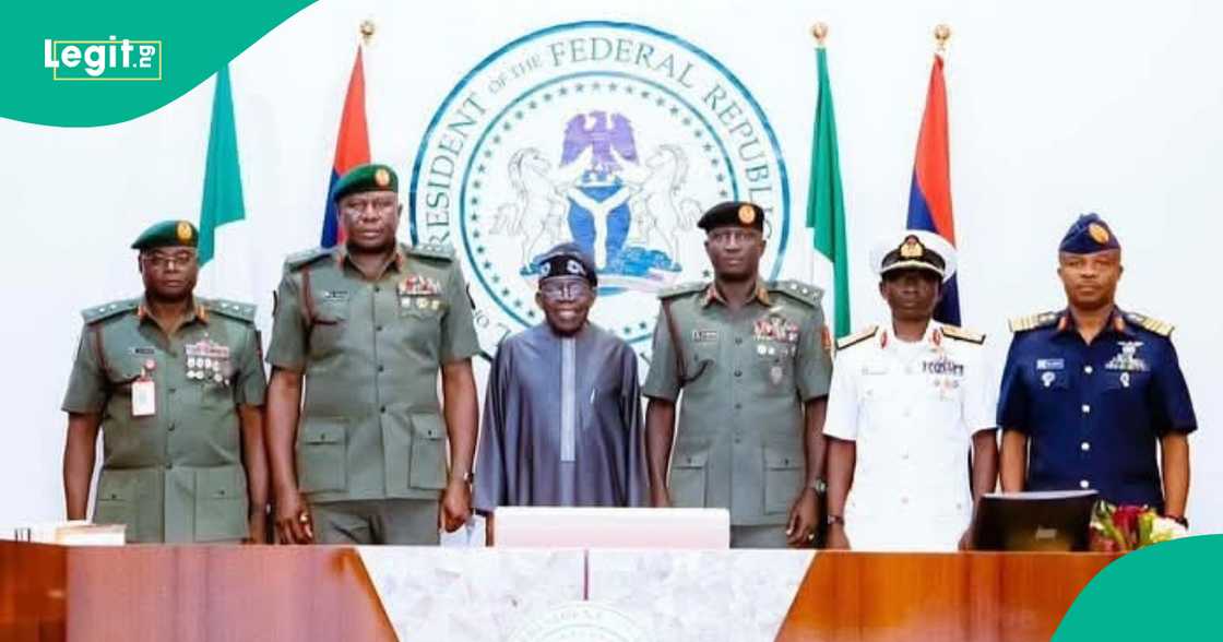 An canjawa sojoji wajen aiki An canjawa sojoji wajen aiki