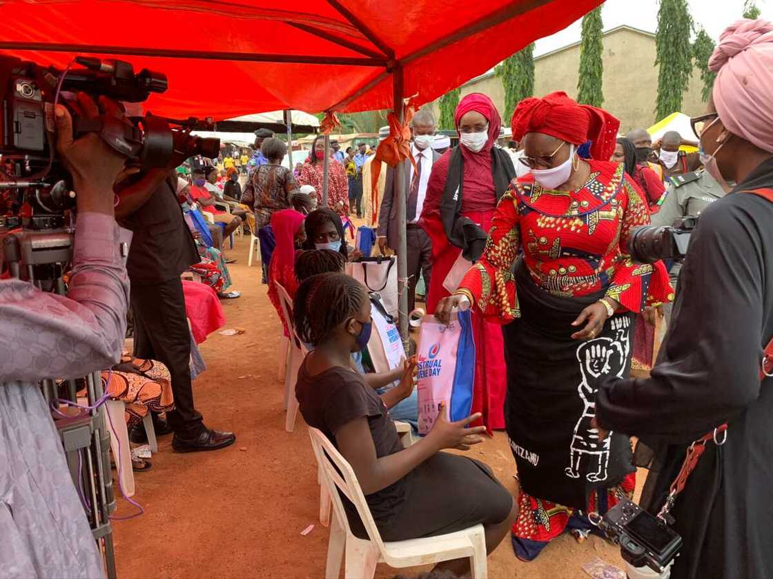 Menstrual Day: FG launches sanitary pads distribution project for menstruating women, girls Menstrual Day: FG launches sanitary pads distribution project for menstruating women, girls