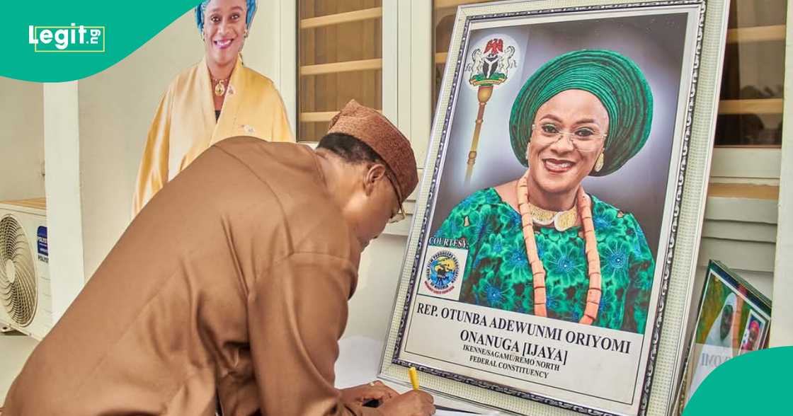 Otunba Gbenga Daniel. Otunba Gbenga Daniel.