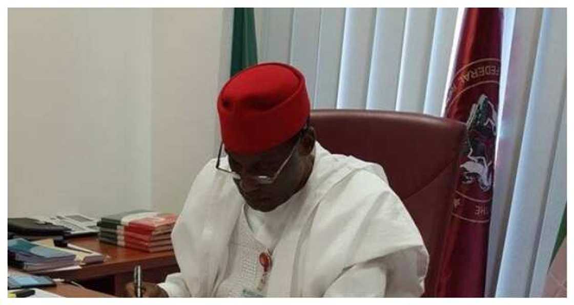 Gunmen Open Fire on Nigerian Senator's Convoy in Kogi, Attack his Security Aides Gunmen Open Fire on Nigerian Senator's Convoy in Kogi, Attack his Security Aides