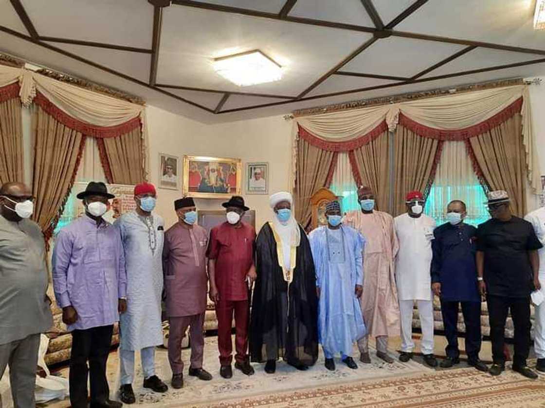 Gwamnan jihar Rivers ya kai ziyara Sokoto kan gobarar kasuwa, ya bada gudunmuwar N500m Gwamnan jihar Rivers ya kai ziyara Sokoto kan gobarar kasuwa, ya bada gudunmuwar N500m