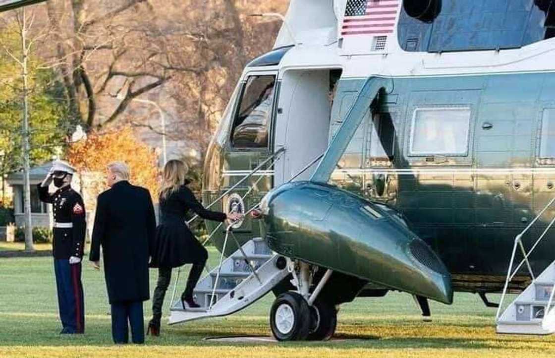 Da duminsa: Donald Trump ya tattara inasa-inasa daga fadar White House Da duminsa: Donald Trump ya tattara inasa-inasa daga fadar White House