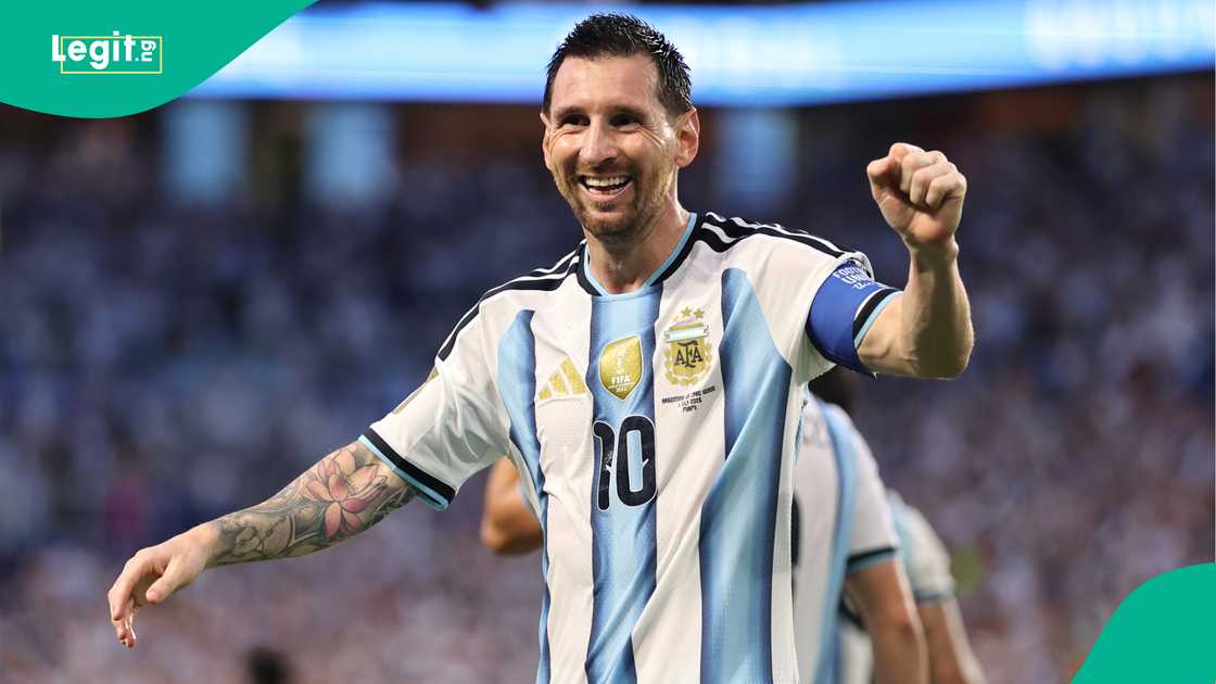 Lionel Messi celebrates after the Argentina's second goal by Lisandro Martinez against Cape Verde. Photo by Carmen Mandato