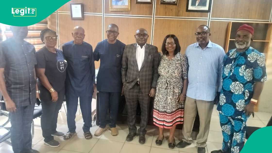 NAFDAC urges pharmacists to join the fight against substandard medicines. NAFDAC urges pharmacists to join the fight against substandard medicines.